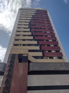 Apartamento para aluguel possui 120 metros quadrados com 3 quartos em Pituba - Salvador -