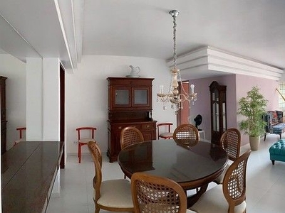 Apartamento para venda tem 132 metros quadrados com 3 quartos em Ponta Verde - Maceió - AL