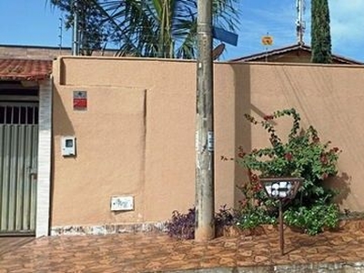 Casa com 3 quartos - Bairro Vila Novo Horizonte em Goiânia