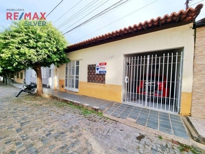 Casa com 4 dormitórios à venda, 210 m² por R$ 372.000,00 - Centro - Guanambi/BA