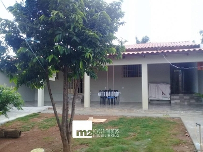 Casa com 3 quartos à venda, 360.0m²