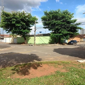 Casa com 4 quartos à venda, 220.0m²