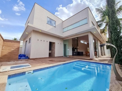 Casa com 4 quartos à venda, 450.0m²