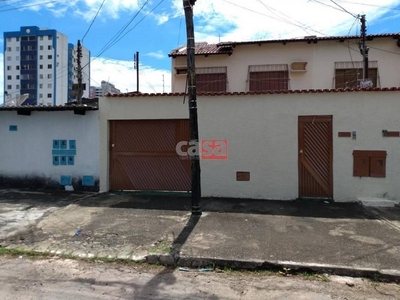 Sobrado com 4 quartos à venda, 225.0m²