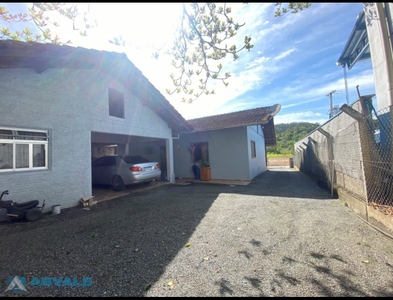 Casa no Bairro Testo Salto em Blumenau com 3 Dormitórios e 164.48 m²