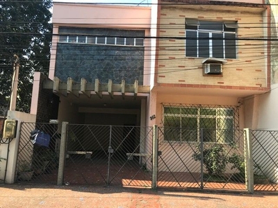 Alugo casa comercial no centro de Nova Iguaçu