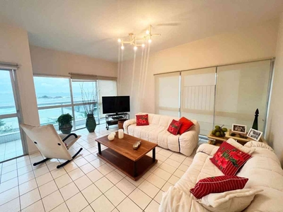 Apartamento com 3 quartos para alugar no bairro Pitangueiras, 170m²