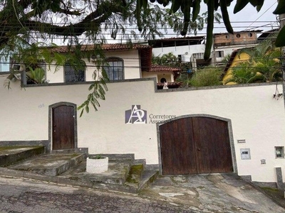 CA0101 - Linda Casa Ampla e Espaçosa Estilo Colonial com 4 quartos em Condomínio na Taquar