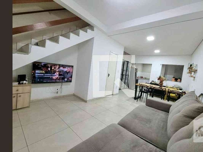 Casa com 2 quartos à venda no bairro Castelo, 112m²