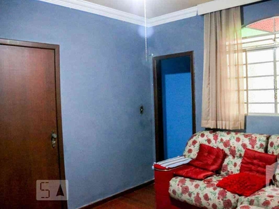 Casa com 3 quartos à venda no bairro João Pinheiro, 285m²