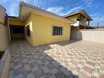 Casa com 3 Quartos e 1 banheiro à Venda, 171 m² por R$ 450.000