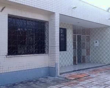Casa para aluguel possui 400 metros quadrados com 3 quartos em São Gerardo - Fortaleza - C