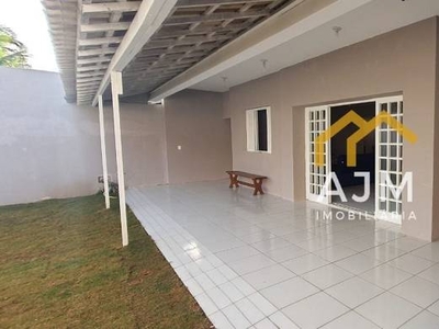 Casa com 4 Quartos e 2 banheiros para Alugar, 199 m² por R$ 890/Dia