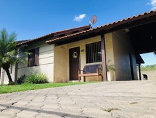 Casa à venda no bairro Santa Rosa em Taquara