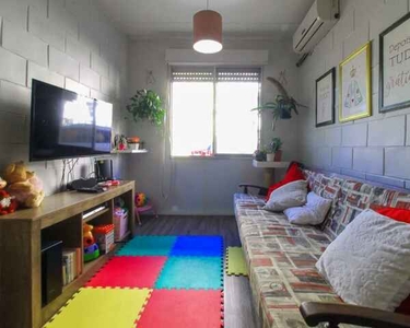Apartamento 2 dormitórios com 1 vaga de garagem à venda no bairro Vila Nova em Porto Alegr