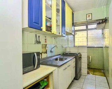 Apartamento Padrão, 2 dormitórios, 1 banheiros, 1 vaga na garagem, 60M² de Área Construída