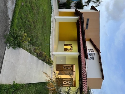 Casa para venda possui 350 metros quadrados com 4 quartos em Serraria - Maceió