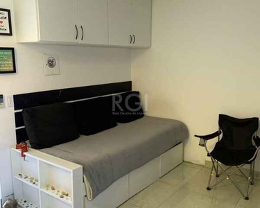 ![CDATA[Apartamento JK para Venda - 25m², 0 dormitórios, 1 vaga - Glória]]