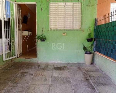 ![CDATA[Casa para Venda - 40m², 2 dormitórios, 1 vaga - Ponta Grossa]]