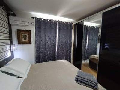 Apartamento com 2 Quartos e 2 banheiros à Venda, 80 m² por R$ 375.999