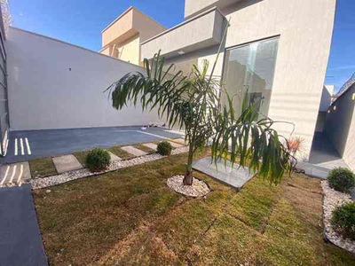 Casa com 3 quartos à venda no bairro Parque das Flores, 255m²