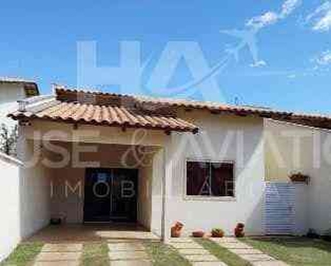 Casa com 3 quartos à venda no bairro Sítios Santa Luzia, 240m²