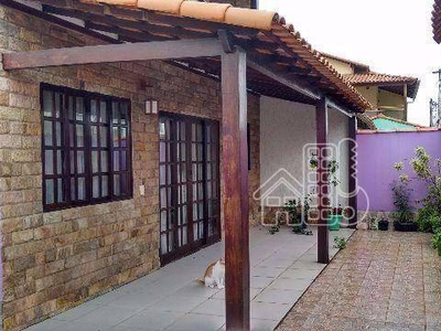 Casa em Arsenal, São Gonçalo/RJ de 201m² 4 quartos à venda por R$ 369.000,00