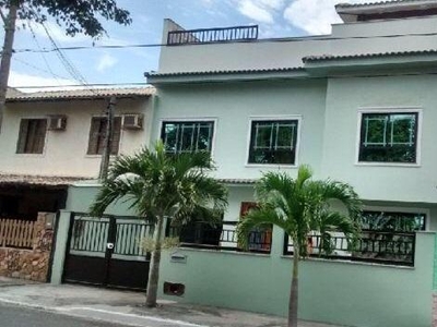 Casa em Braga, Cabo Frio/RJ de 220m² 4 quartos à venda por R$ 999.000,00