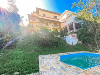 Casa em Camboinhas, Niterói/RJ de 250m² 5 quartos à venda por R$ 939.000,00