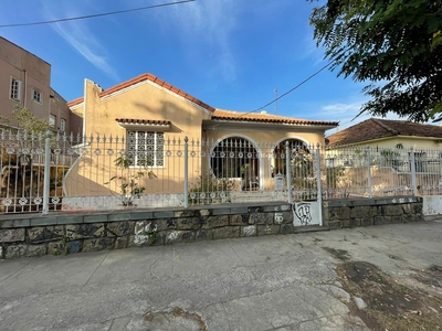 Casa em Campo Grande, Rio de Janeiro/RJ de 201m² 5 quartos à venda por R$ 649.000,00