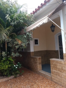 Casa em Centro, Nova Iguaçu/RJ de 10m² 3 quartos à venda por R$ 749.000,00