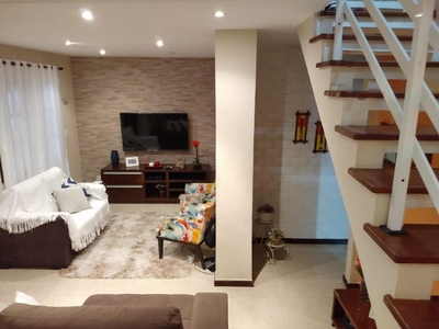 Casa em Coelho, São Gonçalo/RJ de 420m² 5 quartos à venda por R$ 459.000,00