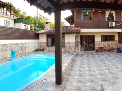 Casa em Córrego Grande, Florianópolis/SC de 450m² 3 quartos à venda por R$ 969.000,00