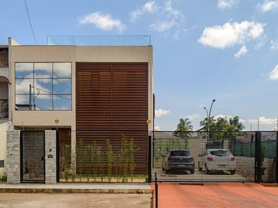 Casa em Guará II, Brasília/DF de 300m² 4 quartos à venda por R$ 1.749.000,00
