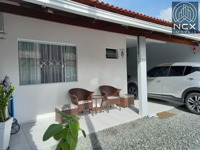 Casa em Itacolomi, Balneário Piçarras/SC de 10m² 3 quartos à venda por R$ 549.000,00