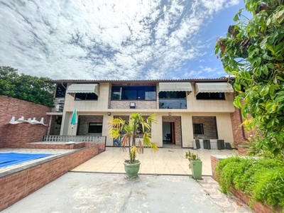 Casa em Itaipu, Niterói/RJ de 300m² 6 quartos à venda por R$ 2.799.000,00