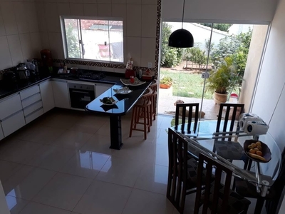 Casa em Jardim dos Pinheiros, Atibaia/SP de 103m² 3 quartos à venda por R$ 689.000,00