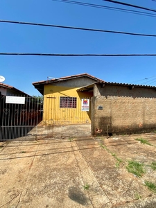 Casa em Jardim Peabiru, Botucatu/SP de 90m² 3 quartos à venda por R$ 159.000,00