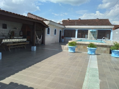 Casa em Jussara, Mongaguá/SP de 130m² 3 quartos à venda por R$ 319.000,00