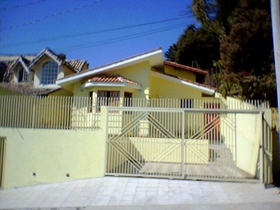 Casa em Parque Ideal, Carapicuíba/SP de 130m² 3 quartos à venda por R$ 689.000,00
