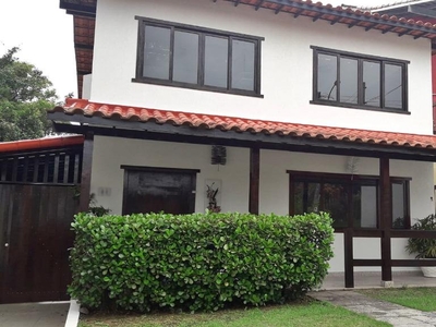 Casa em Pendotiba, Niterói/RJ de 180m² 3 quartos à venda por R$ 889.000,00