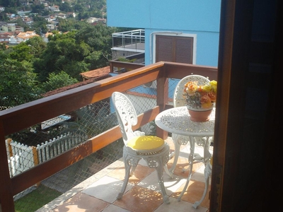 Casa em Pendotiba, Niterói/RJ de 278m² 3 quartos à venda por R$ 1.099.000,00