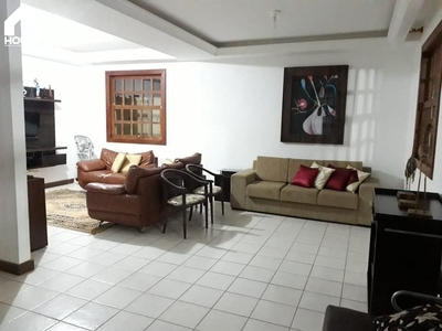Casa em Perocão, Guarapari/ES de 350m² 3 quartos à venda por R$ 889.000,00