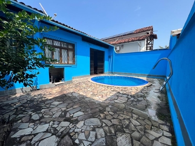 Casa em Piratininga, Niterói/RJ de 250m² 3 quartos à venda por R$ 1.399.000,00