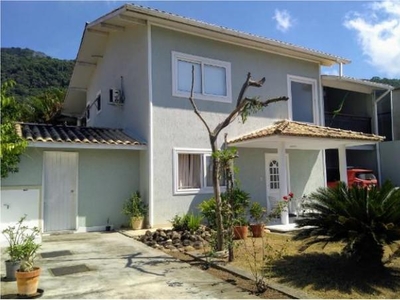 Casa em Piratininga, Niterói/RJ de 340m² 3 quartos à venda por R$ 1.473.000,00