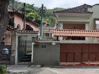 Casa em Santa Rosa, Niterói/RJ de 222m² 4 quartos à venda por R$ 899.000,00