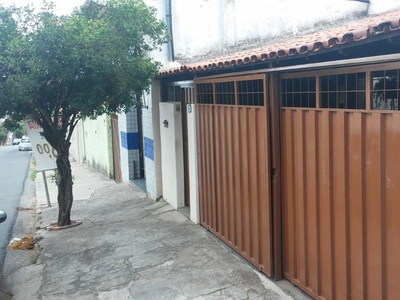 Casa em Santa Terezinha, Belo Horizonte/MG de 360m² 3 quartos à venda por R$ 569.000,00
