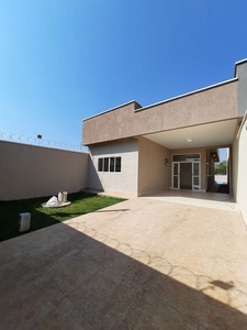 Casa em Vila São Joaquim, Aparecida de Goiânia/GO de 133m² 3 quartos à venda por R$ 669.000,00