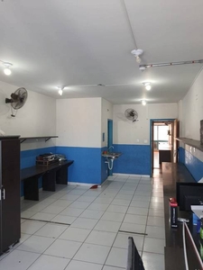 Imóvel Comercial com 1 Quarto e 1 banheiro para Alugar, 50 m² por R$ 500/Mês