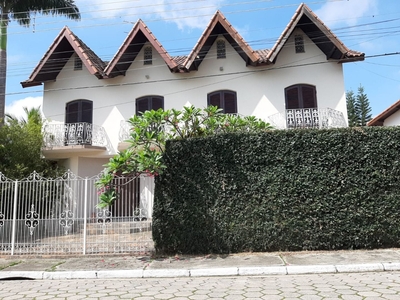 Sobrado em Jardim Siesta, Jacareí/SP de 217m² 4 quartos à venda por R$ 1.099.000,00